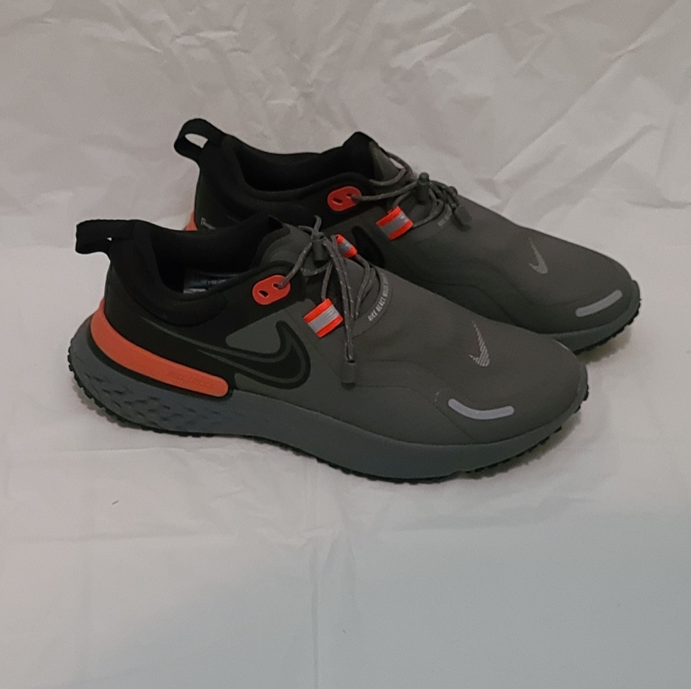 Nike react miler shield